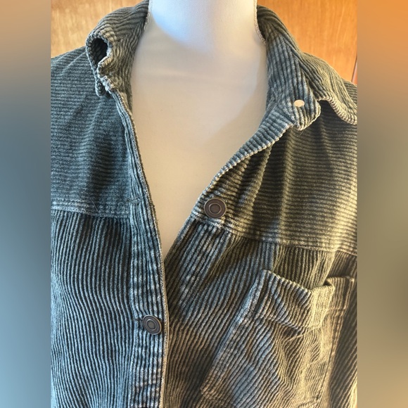 LA MIEL Corduroy Green Shaket - Picture 6 of 9